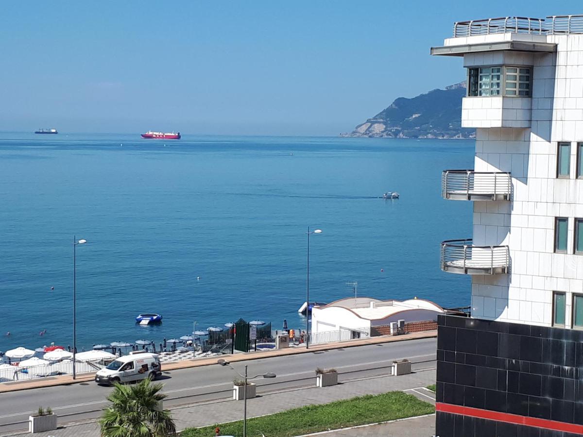 مبيت وإفطار ساليرنو Alta Quota Relax On The Sea المظهر الخارجي الصورة